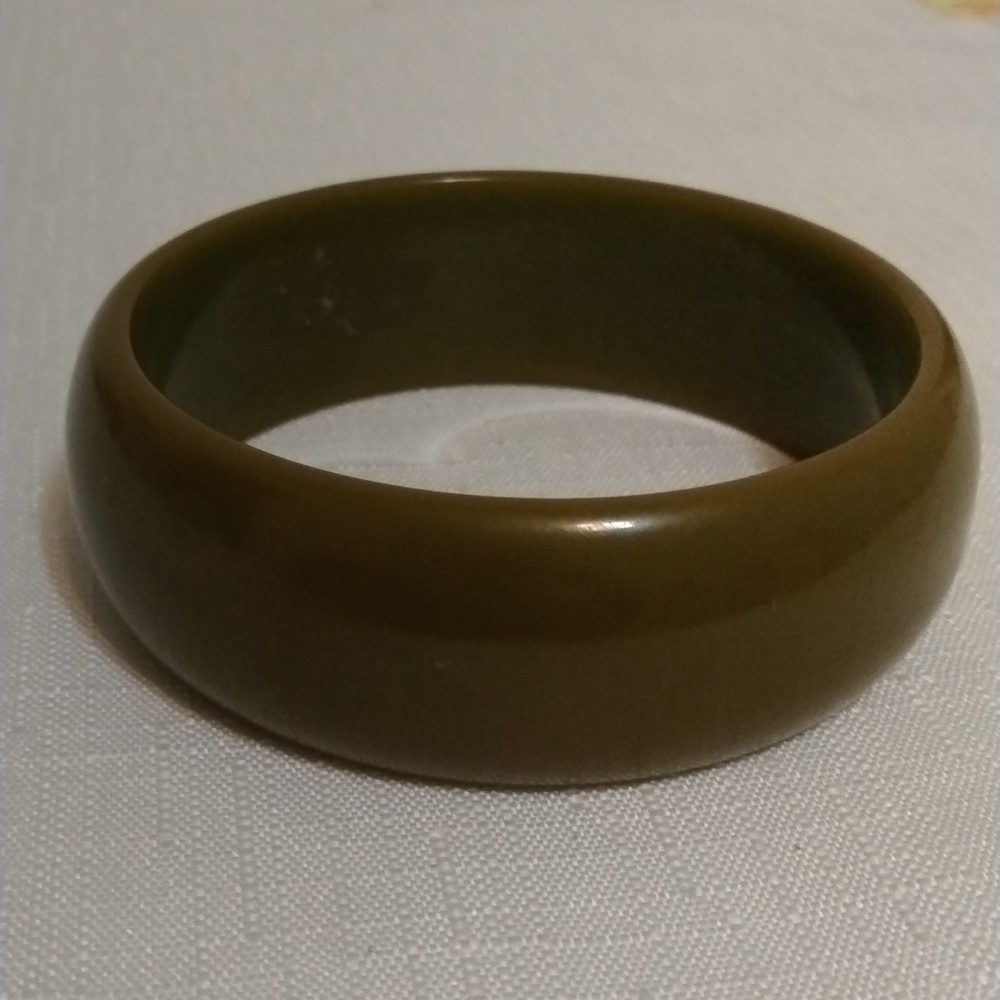 Vintage original tested Bakelite bangle bracelet